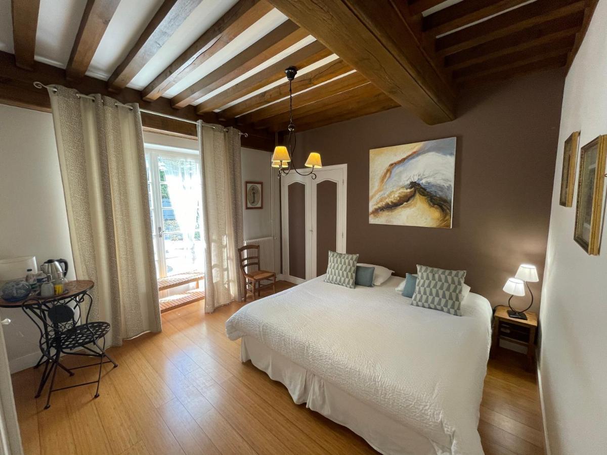 몽타그니레본 Fleurs De Vignes Piscine B&B 외부 사진