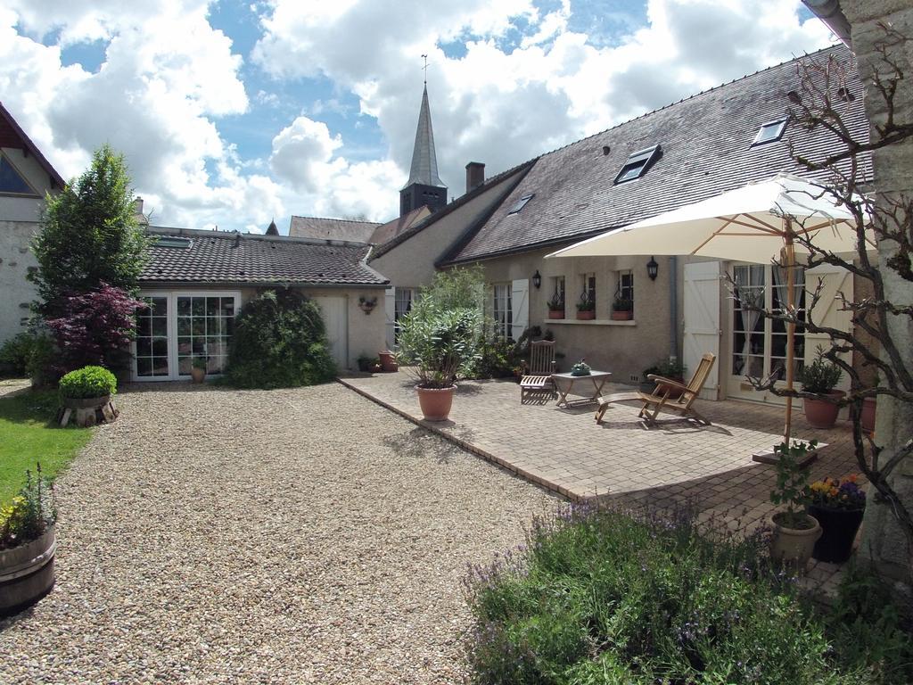몽타그니레본 Fleurs De Vignes Piscine B&B 외부 사진