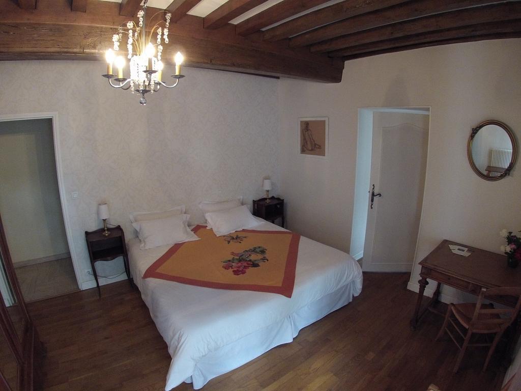 몽타그니레본 Fleurs De Vignes Piscine B&B 외부 사진