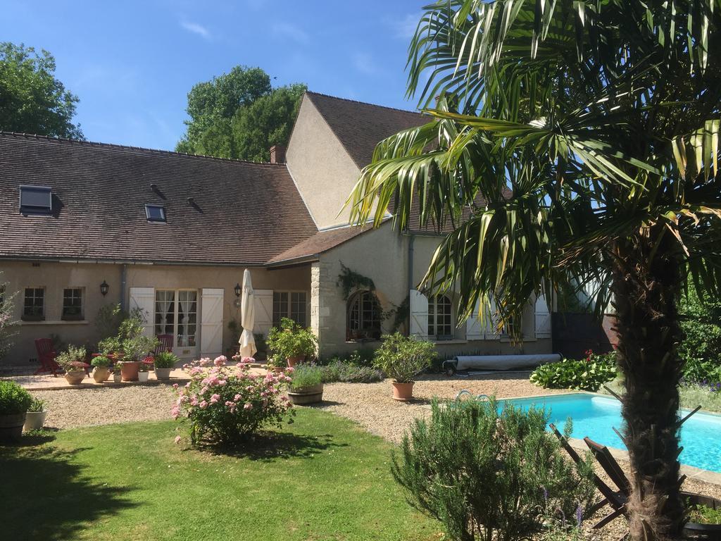 몽타그니레본 Fleurs De Vignes Piscine B&B 외부 사진